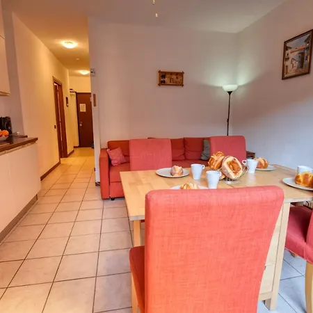 2-bedroom Camelia 21 아파트