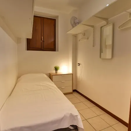 2-bedroom Camelia 21 *